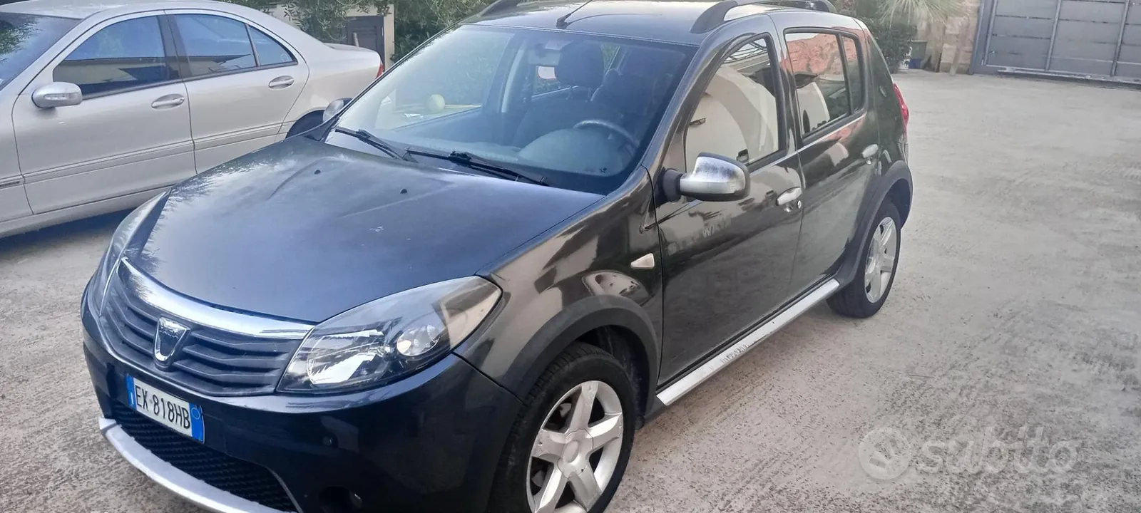 Dacia Sandero 2011 photo 2