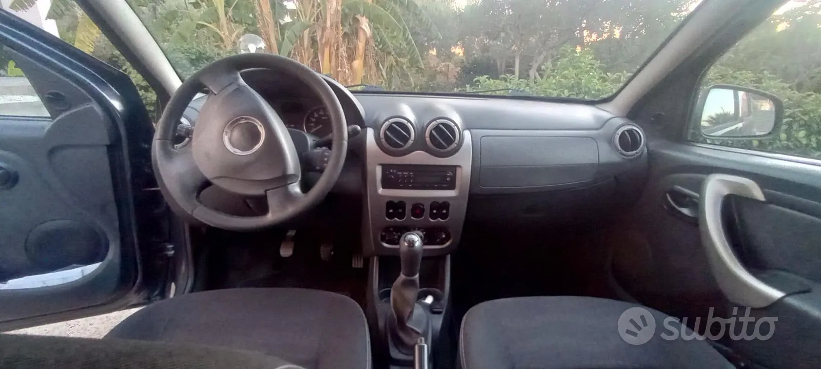 Dacia Sandero 2011 photo 5