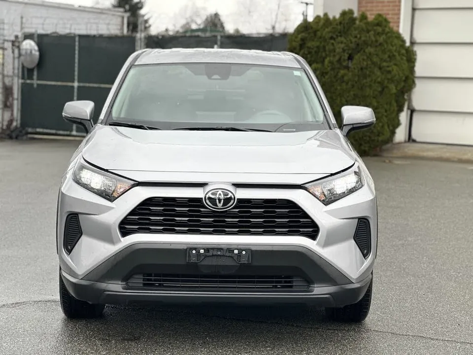 Toyota Rav4 2024 photo 2