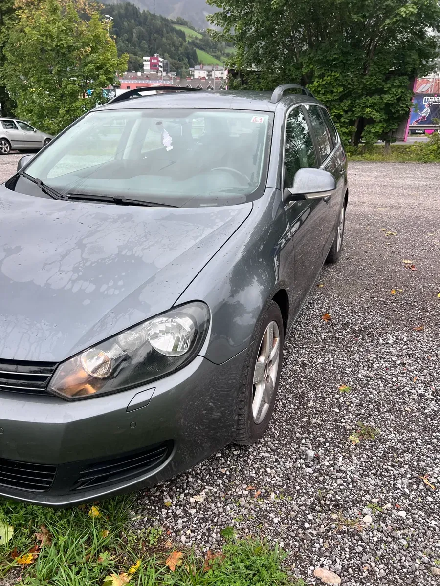 Volkswagen Golf 2011 photo 3