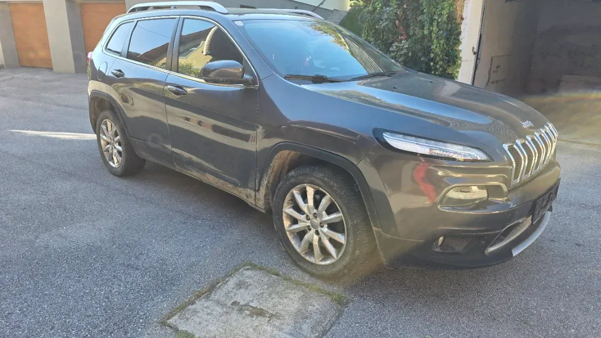 Jeep Cherokee 2014 photo 2