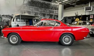 Volvo P1800S 1965 photo 2