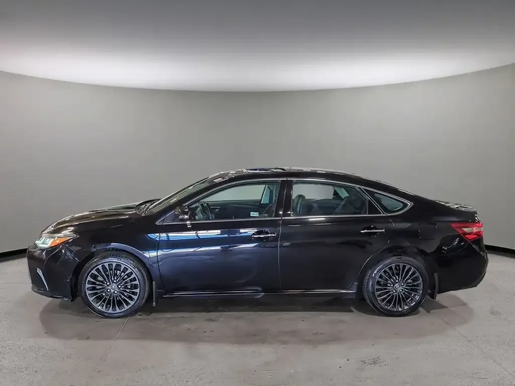 Toyota Avalon 2017 photo 3