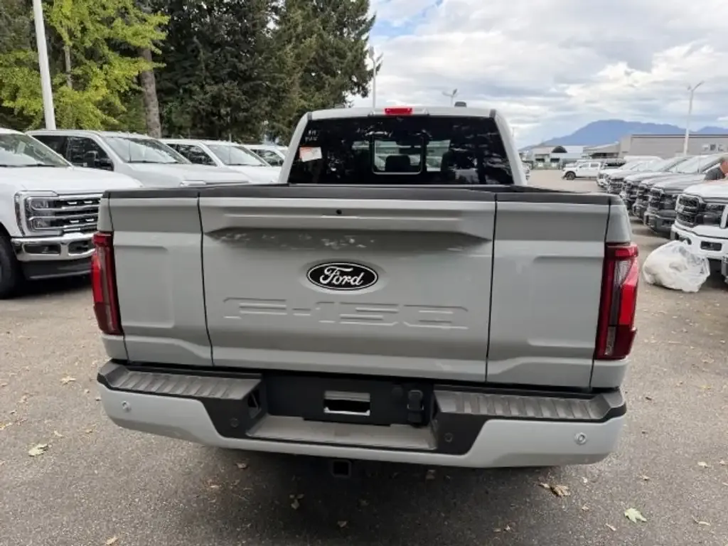 Ford F-150 Lariat 2026 photo 4