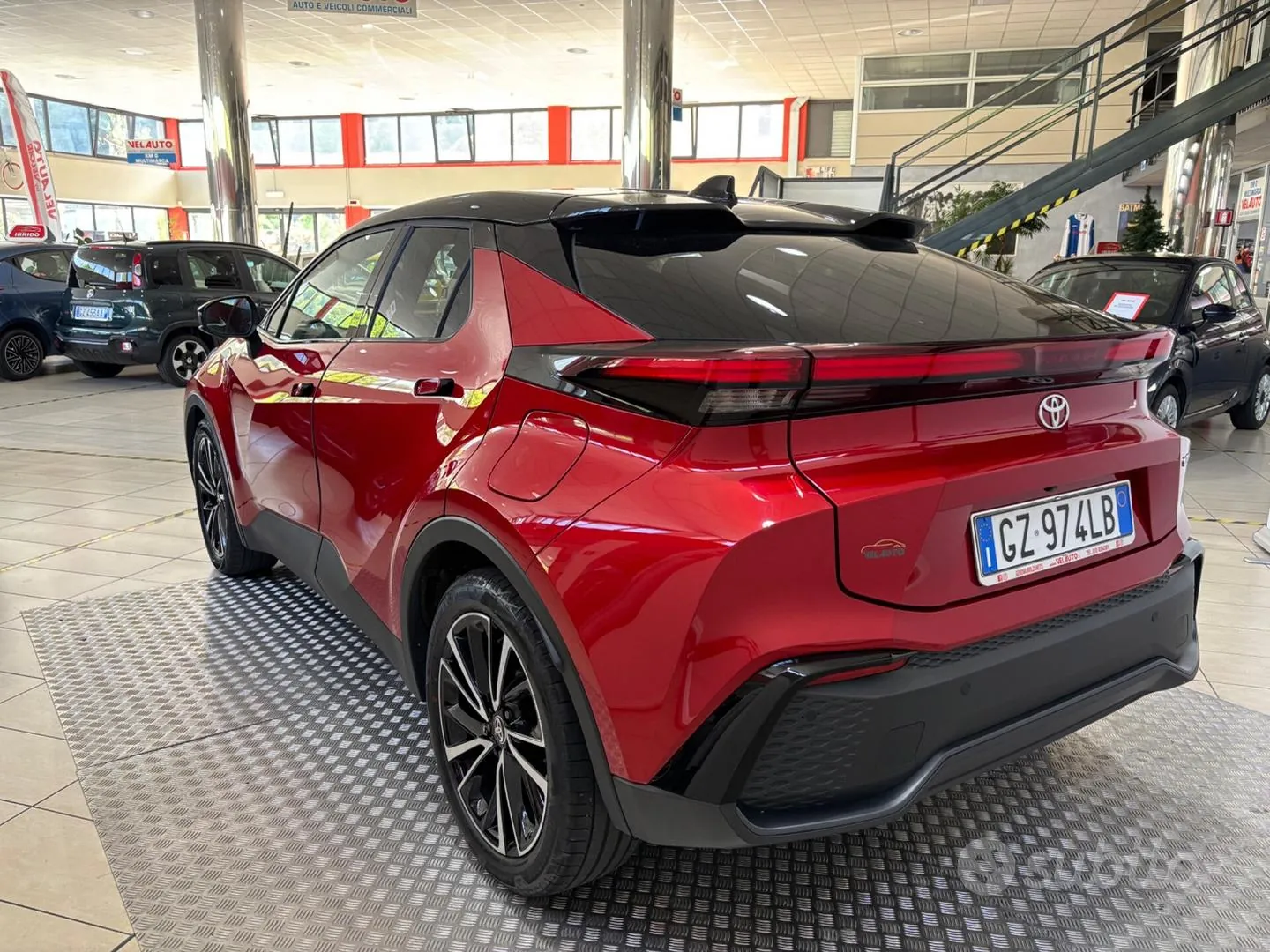 Toyota C-Hr 2025 photo 3