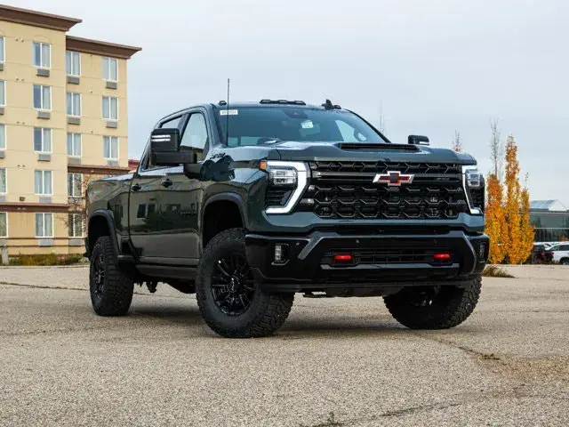 Chevrolet Silverado 2026 photo 2