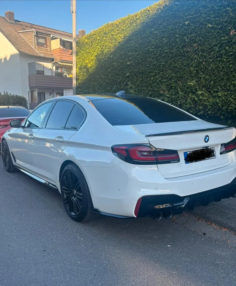 BMW G30