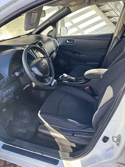 Nissan Leaf 2016 photo 2