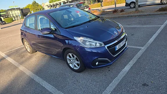 Peugeot 208 2015 photo 2