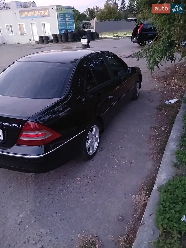 Mercedes-Benz C-Class 2005 photo 5