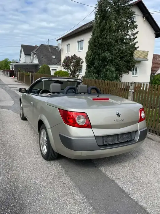 Renault Megane 2004 photo 2