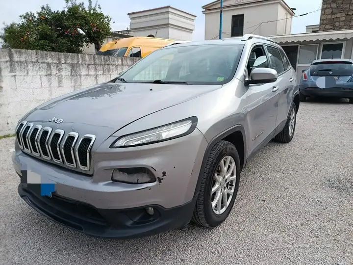 Jeep Cherokee 2015 photo 2