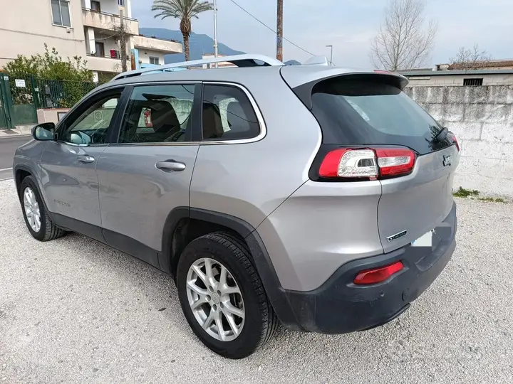 Jeep Cherokee 2015 photo 4