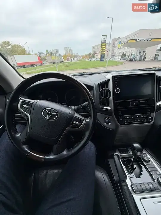 Toyota Land Cruiser 2020 photo 5