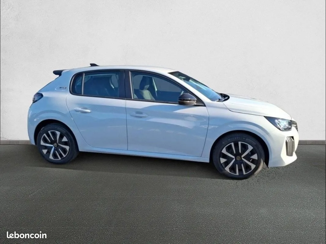 Peugeot 208 2025 photo 4