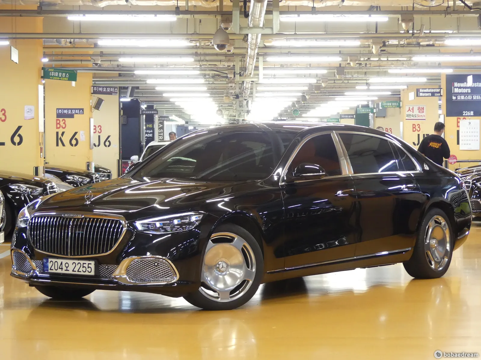 Mercedes-Benz Maybach S580 2023 photo 2