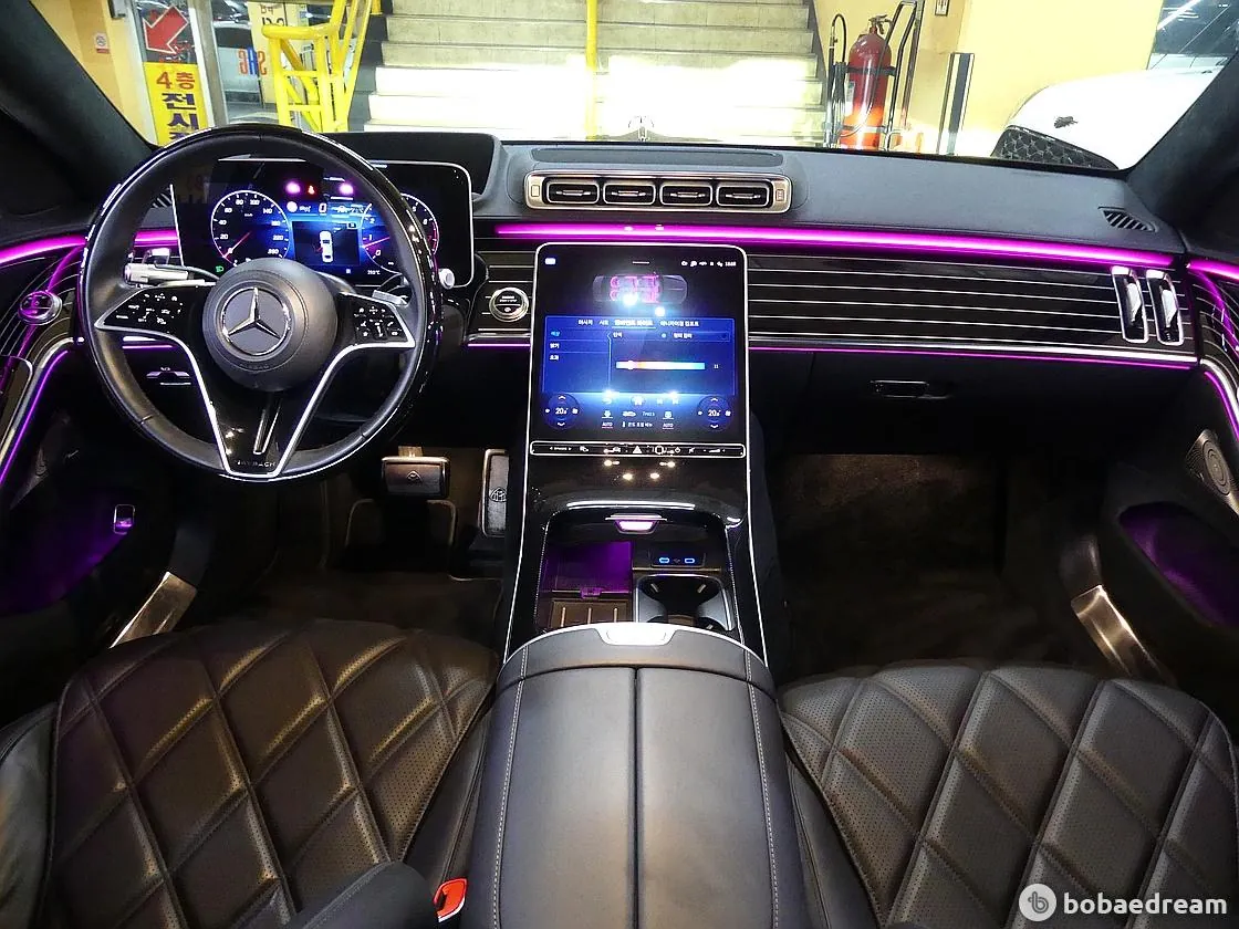 Mercedes-Benz Maybach S580 2023 photo 4