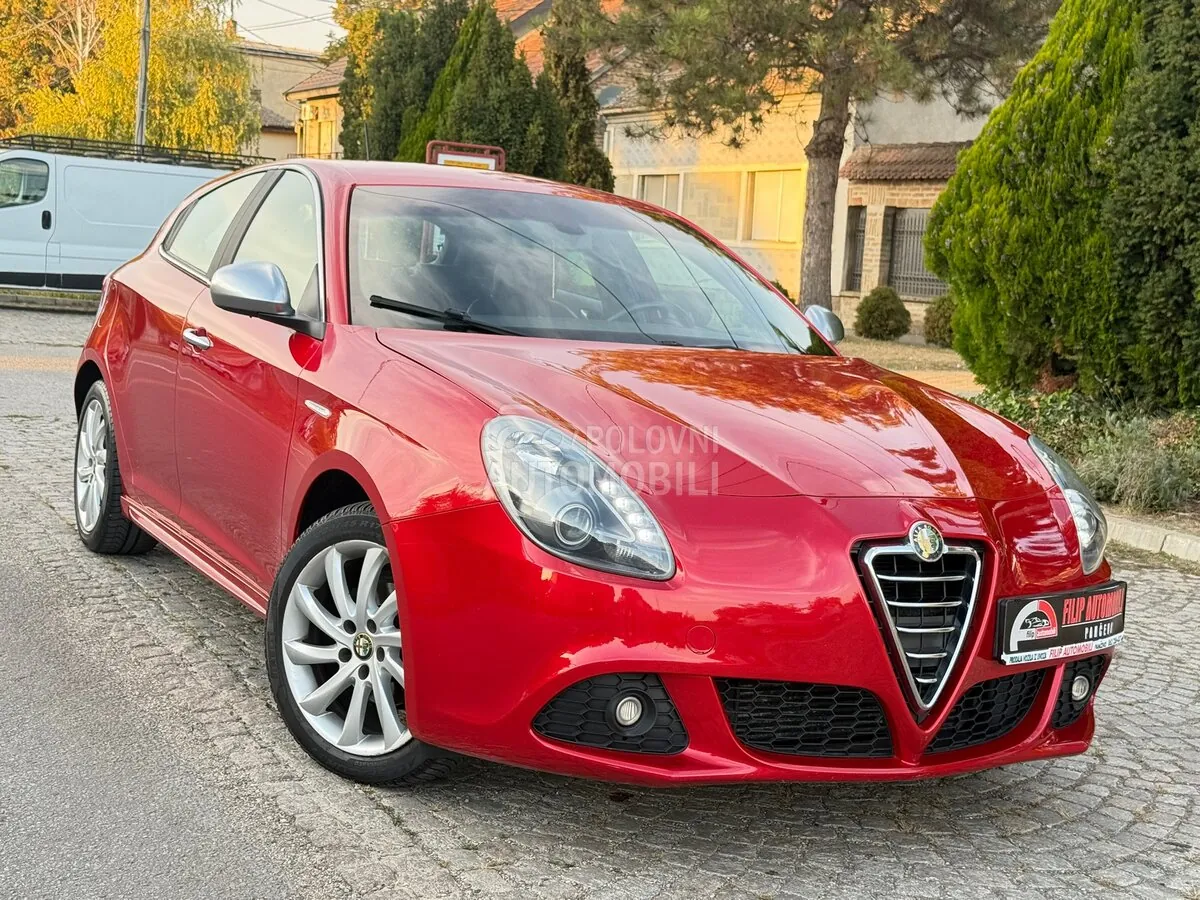 Alfa Romeo Giulietta 2011 photo 3