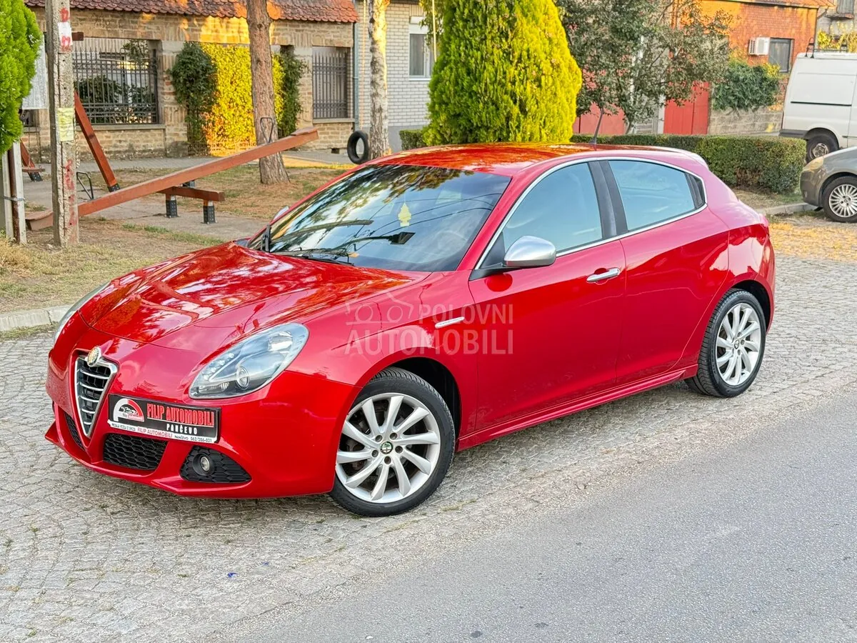 Alfa Romeo Giulietta 2011 photo 5