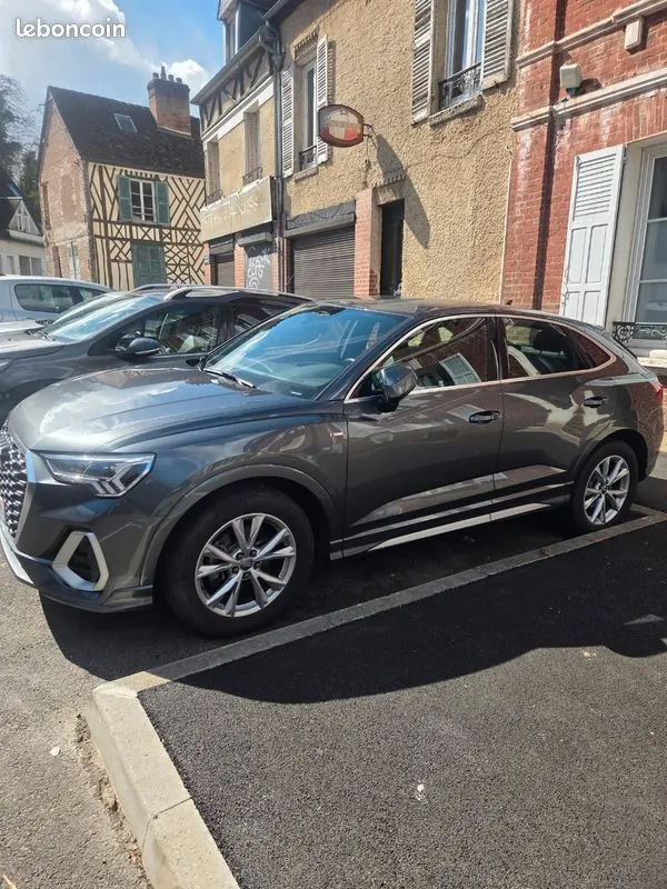 Audi Q3 2020 photo 2