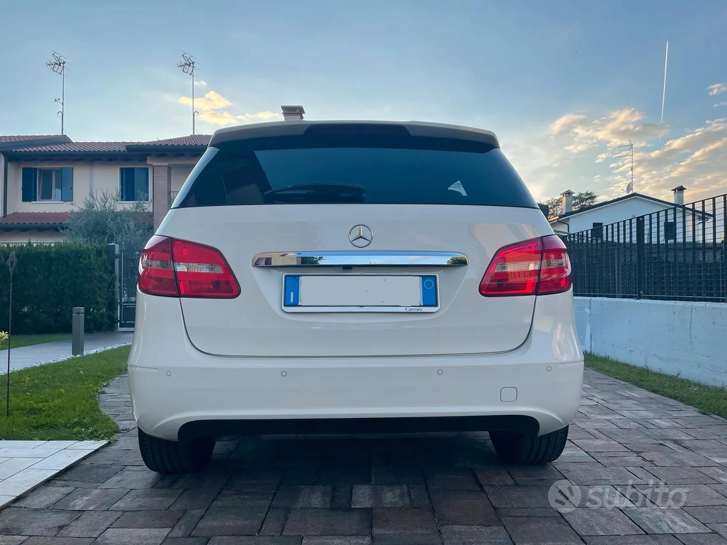 Mercedes-Benz B-Class 2013 photo 3