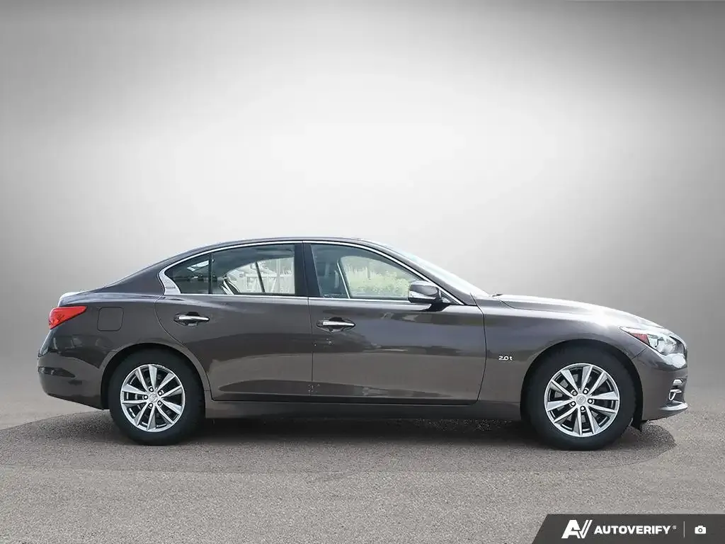 Infiniti Q50 2016 photo 3