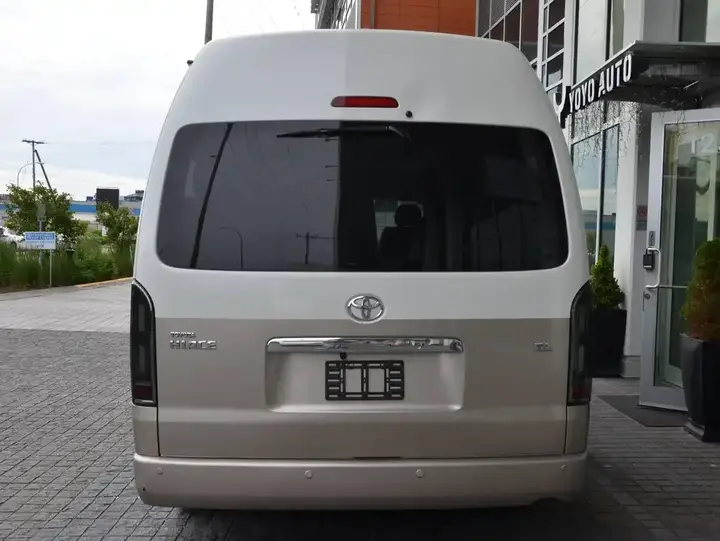 Toyota Hiace 2006 photo 4