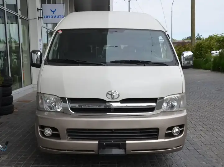 Toyota Hiace 2006 photo 2