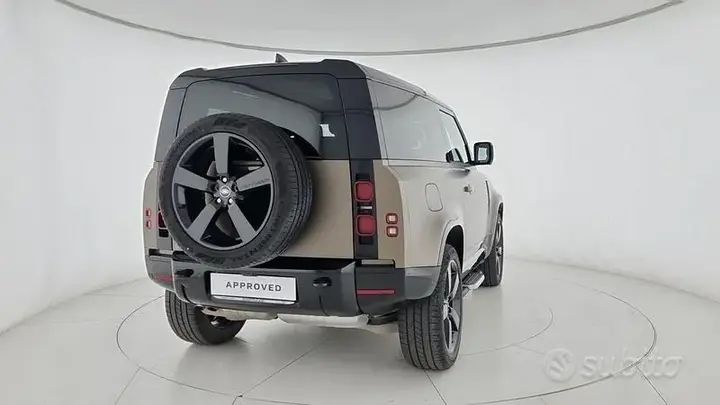 Land Rover Defender 2025 photo 2