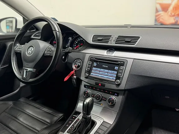 Volkswagen Passat 2015 photo 2