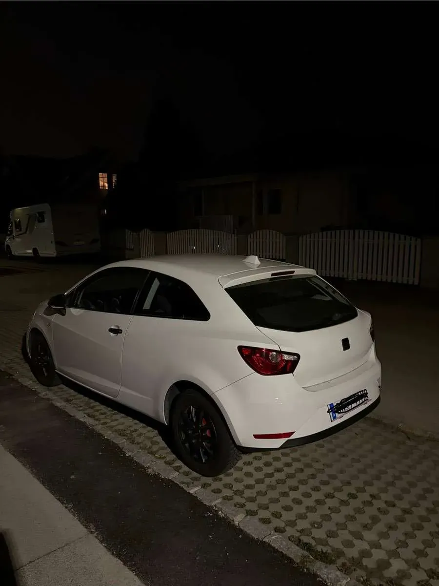 Seat Ibiza 2014 photo 3
