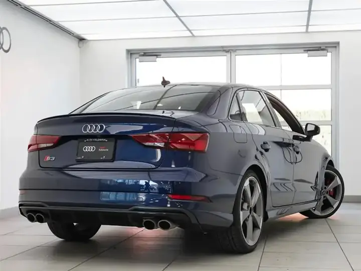 Audi S3 2019 photo 2