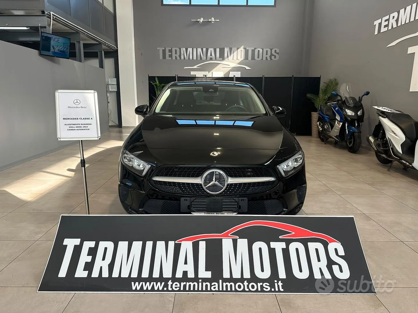 Mercedes-Benz A 180 2023 photo 2