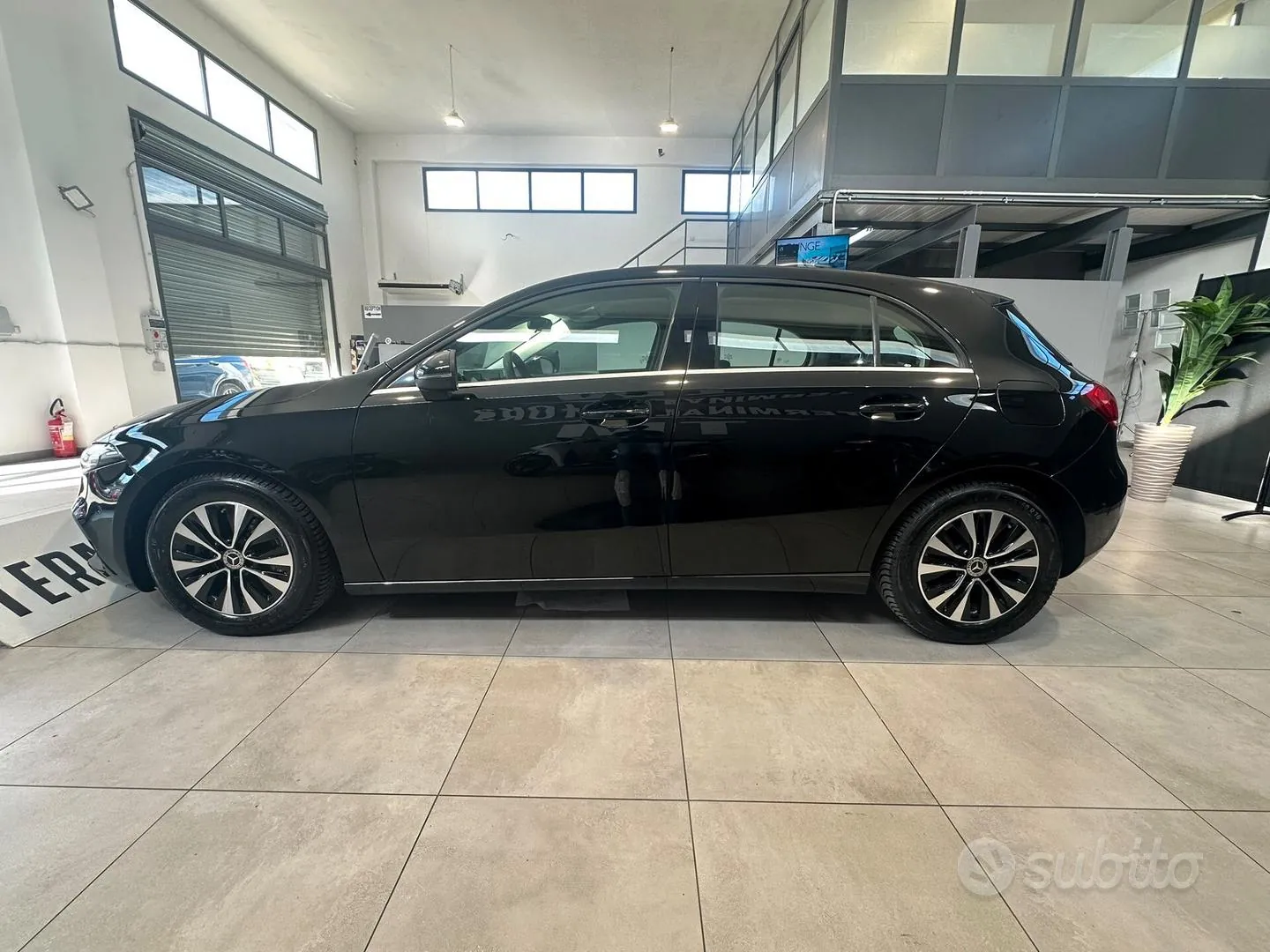 Mercedes-Benz A 180 2023 photo 4
