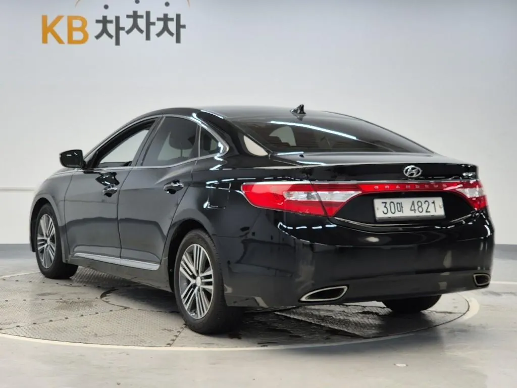 Hyundai Grandeur 2014 photo 2