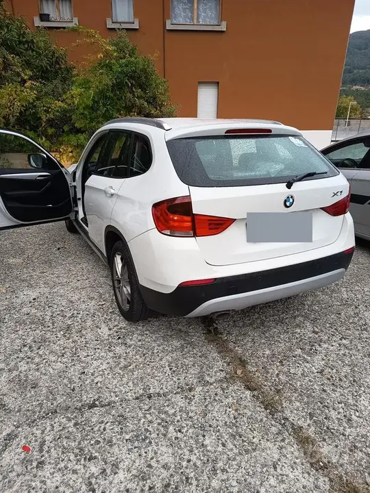 BMW X1 2012 photo 2