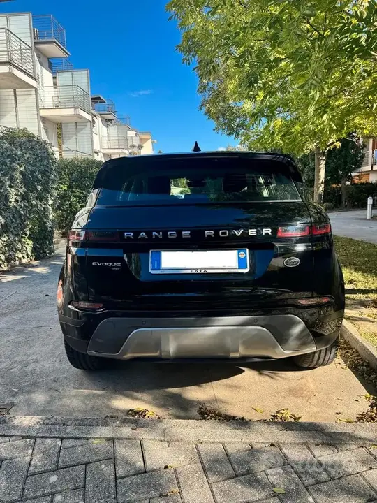 Land Rover Evoque 2019 photo 3
