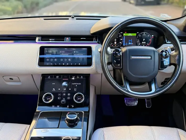Land Rover Range Rover Velar 2019 photo 2