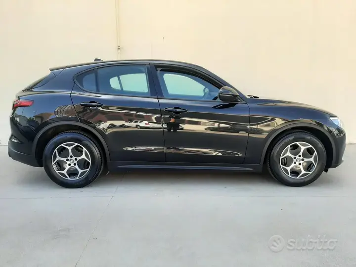 Alfa Romeo Stelvio 2022 photo 5