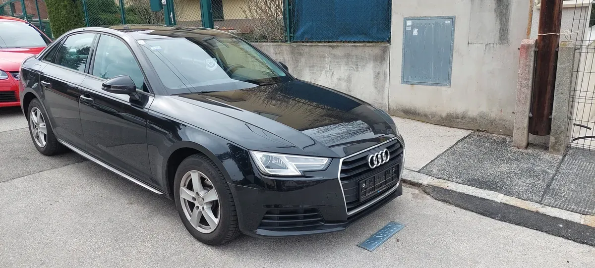 Audi A4 2016 photo 2