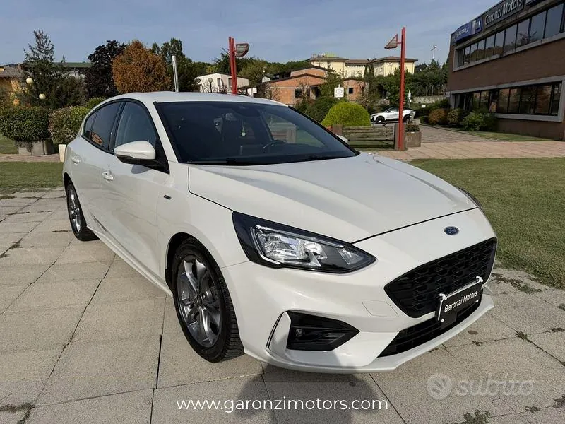 Ford Focus 2021 photo 3