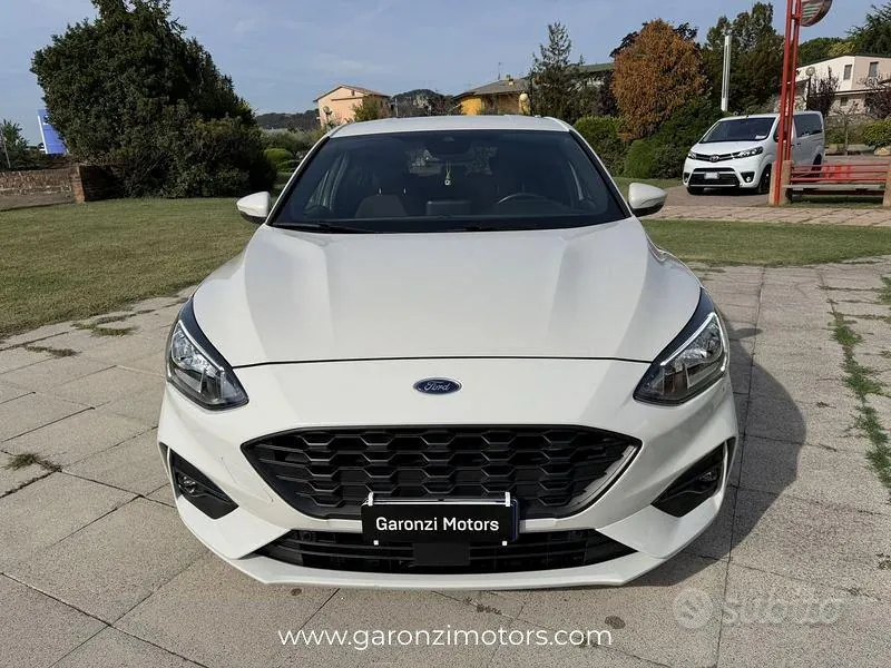 Ford Focus 2021 photo 2