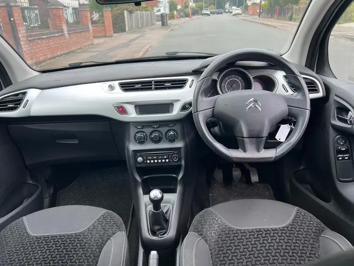 Citroen C3 2010 photo 2