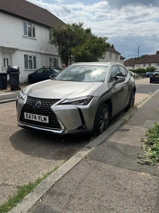 Lexus Ux 2024 photo 3