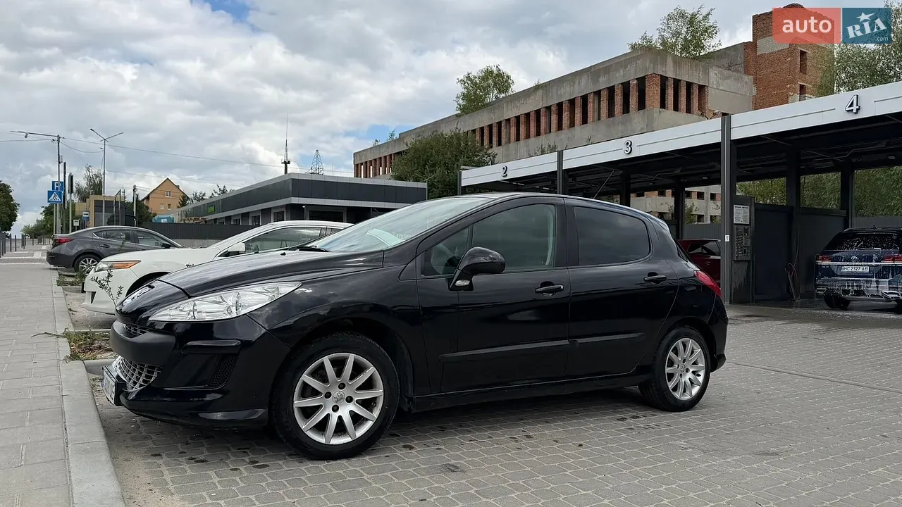 Peugeot 308 2008 photo 3