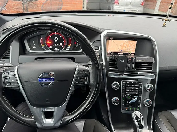 Volvo Xc60 2017 photo 3