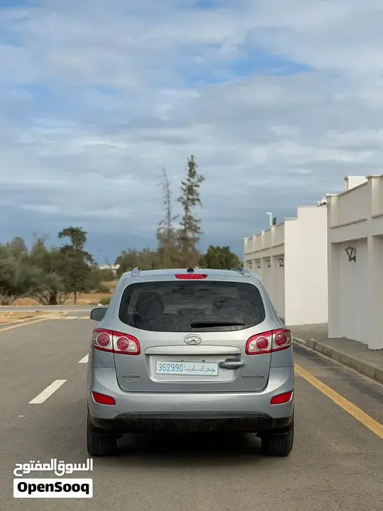 Hyundai Santa Fe 2011 photo 4
