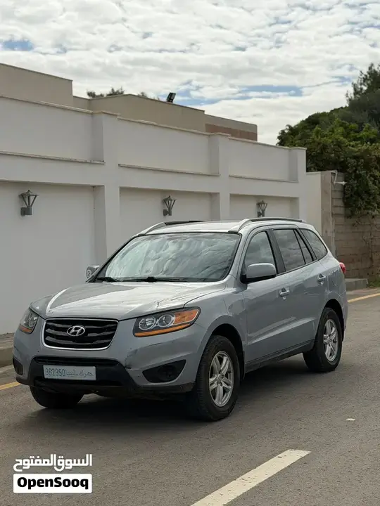 Hyundai Santa Fe 2011 photo 2