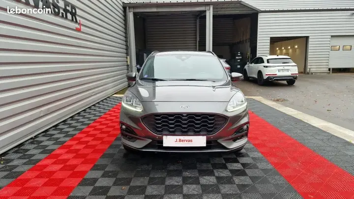 Ford Kuga 2023 photo 2