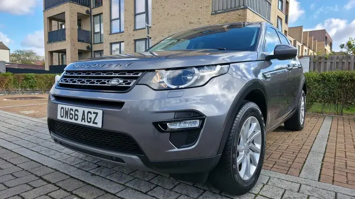 Land Rover Discovery Sport 2017 photo 3